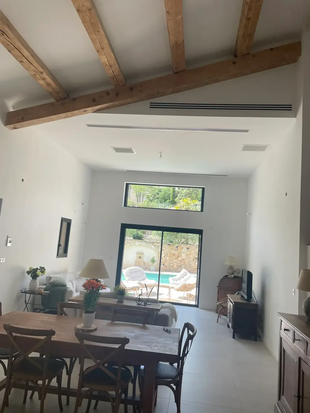 Rénovation intérieure — rénovation complète à Châteauneuf-le-Rouge (13)