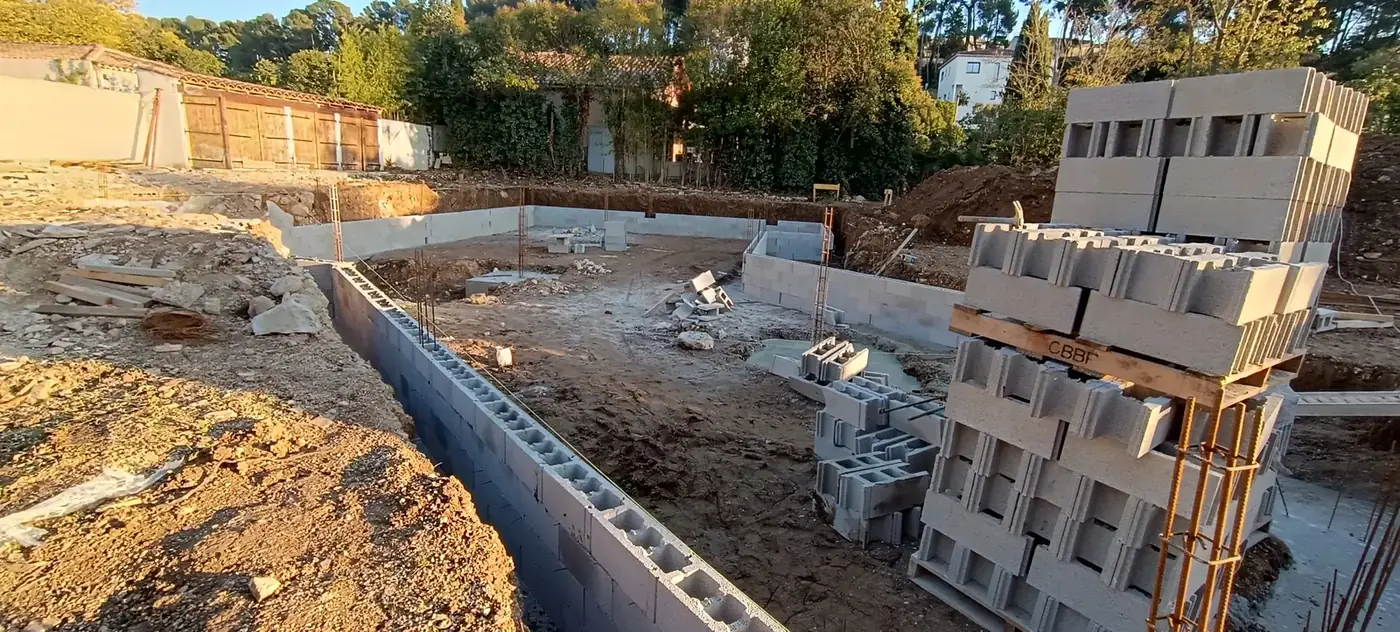 Fondations — construction d'une villa à Plan-de-Cuques (13)